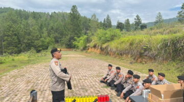 Polres Gayo Lues Laksanakan Latihan Gabungan Menembak Gas Air Mata Bersama Brimob